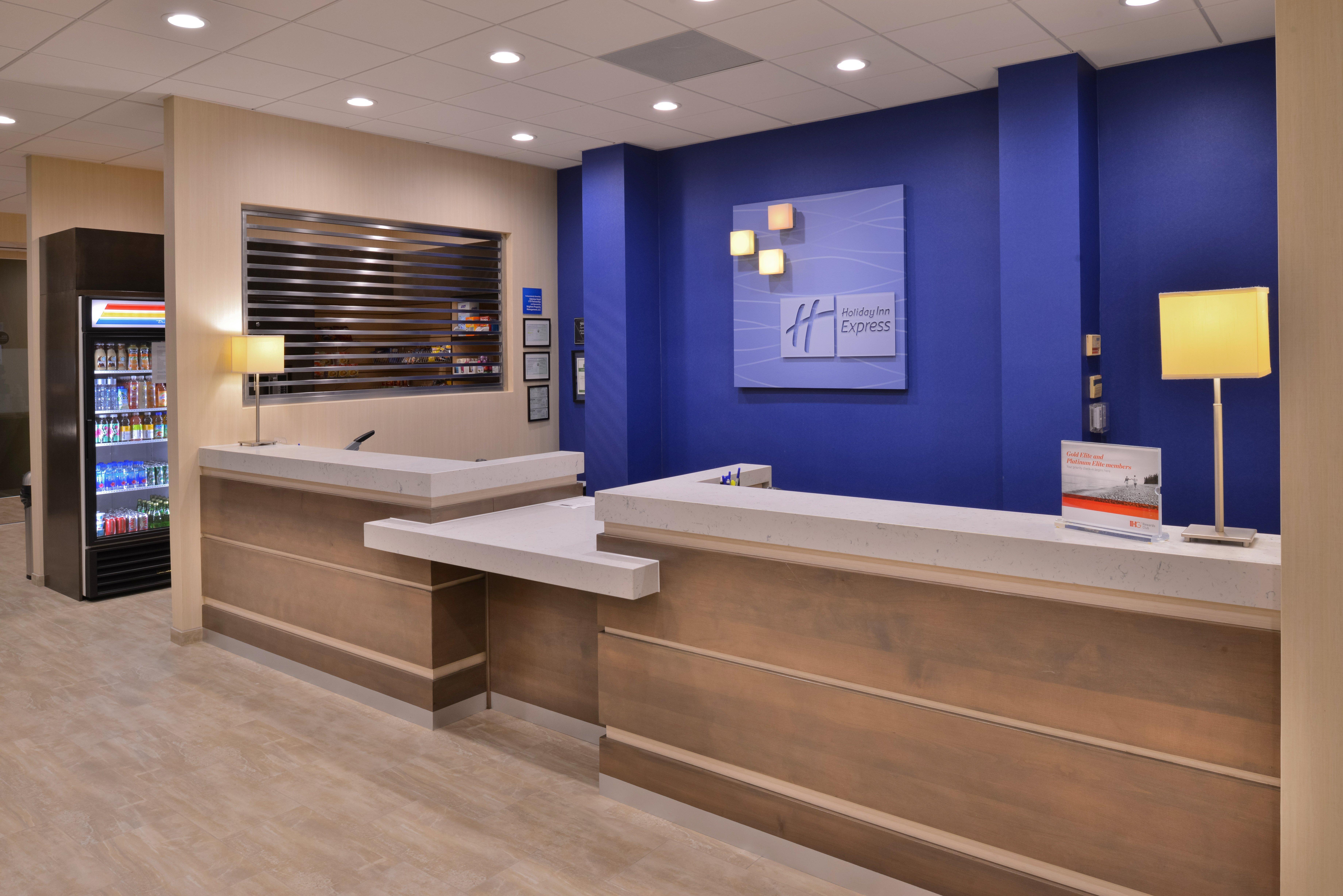 Holiday Inn Express & Suites Pasadena - Los Angeles By Ihg Exterior foto