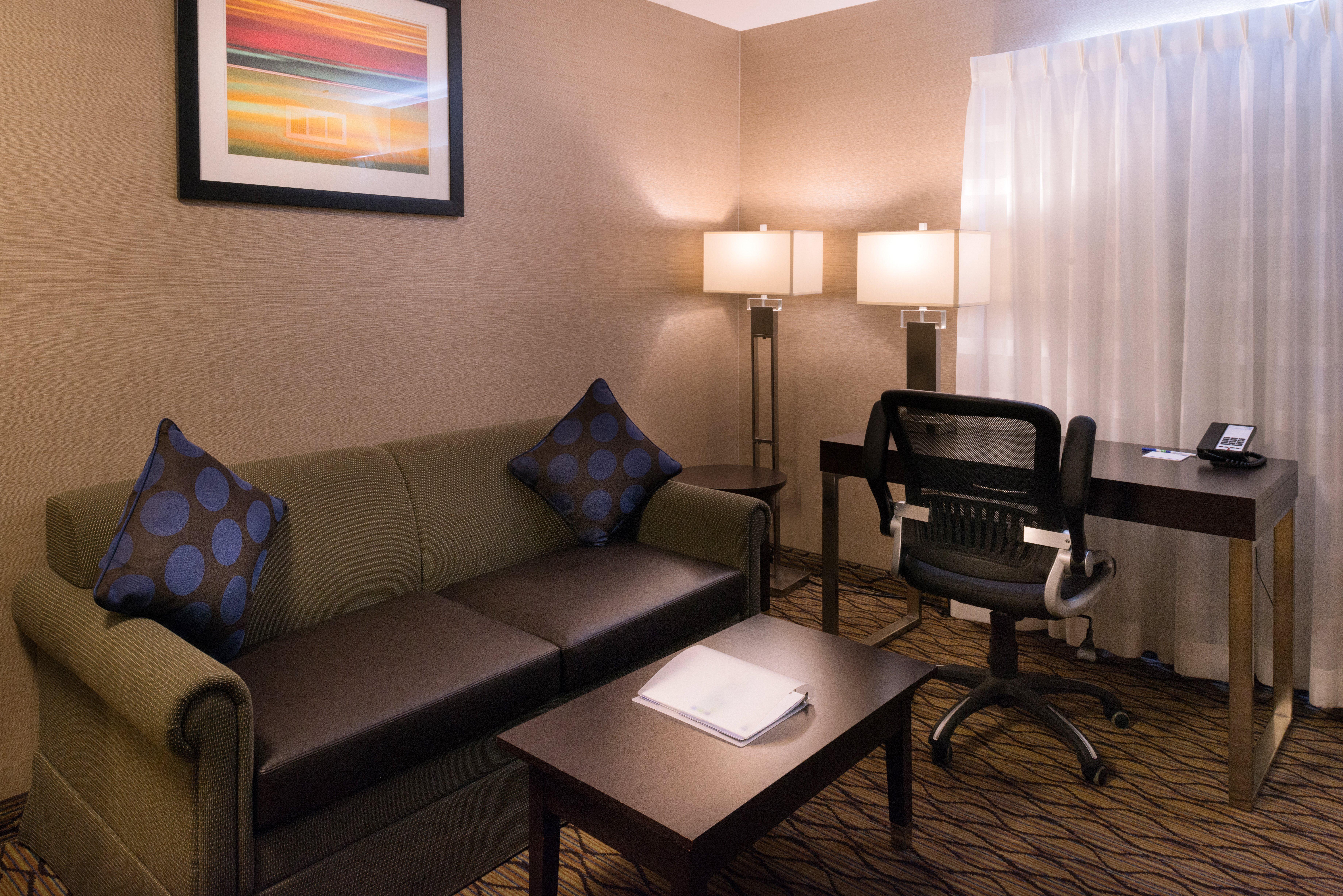 Holiday Inn Express & Suites Pasadena - Los Angeles By Ihg Exterior foto