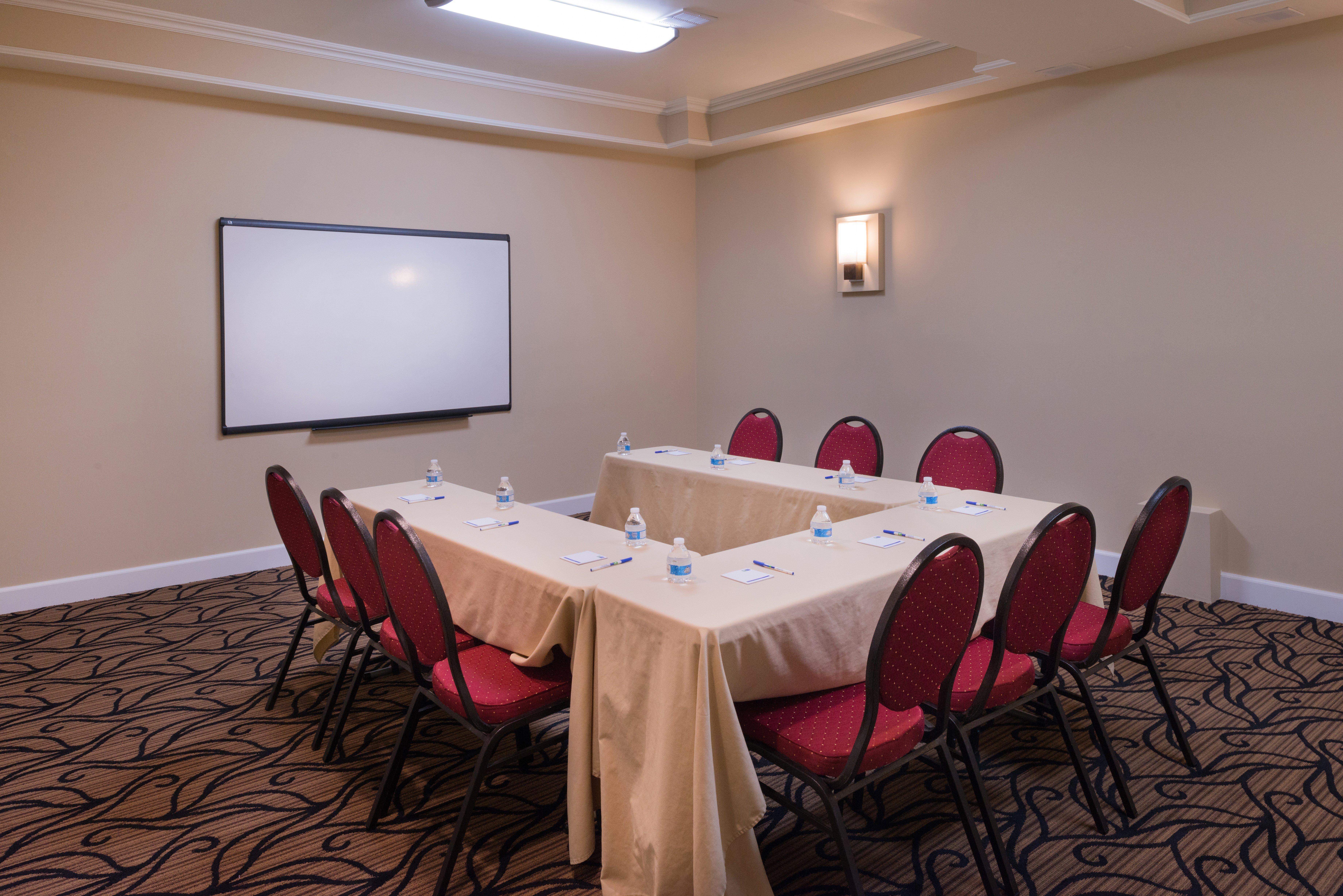 Holiday Inn Express & Suites Pasadena - Los Angeles By Ihg Exterior foto