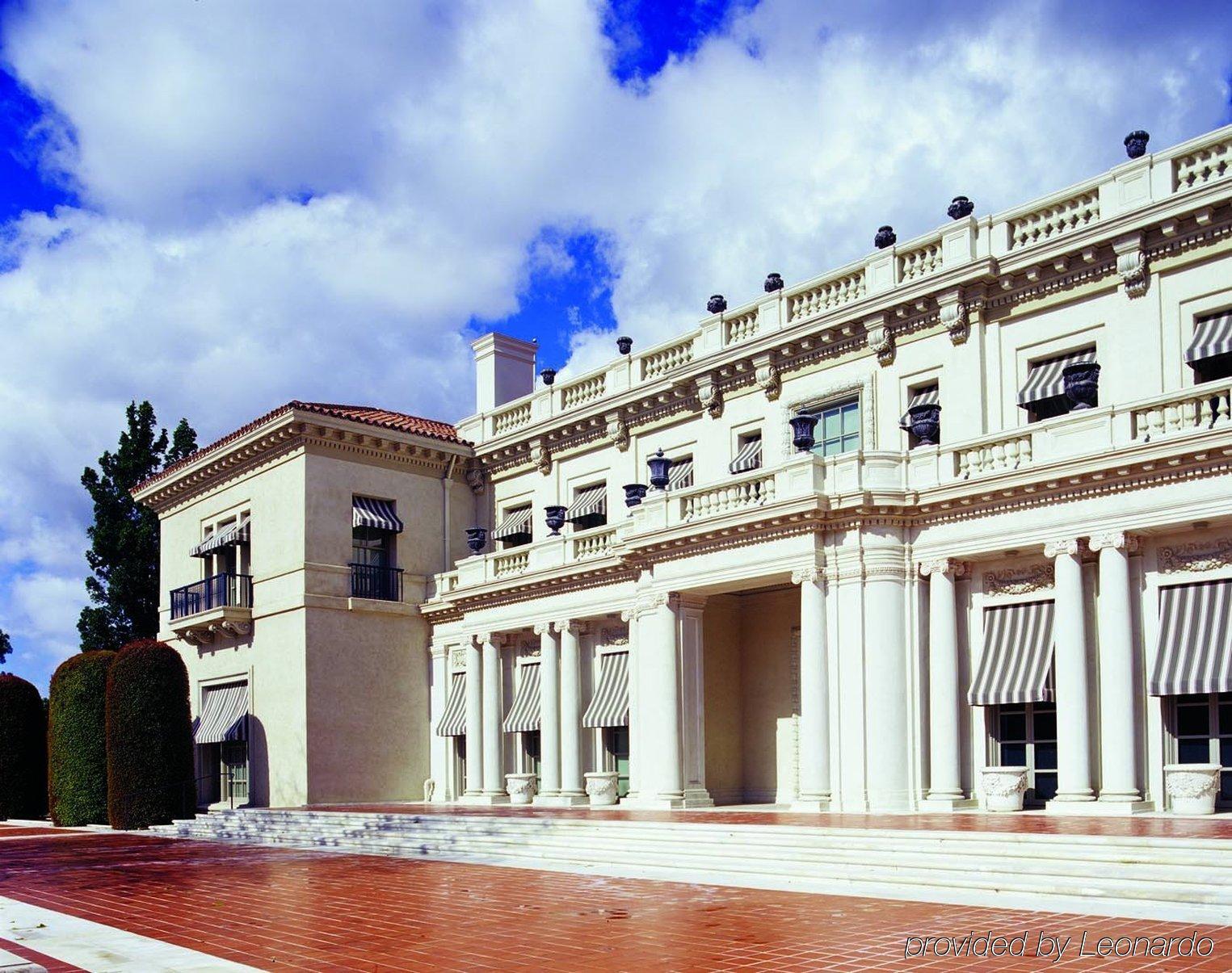 Holiday Inn Express & Suites Pasadena - Los Angeles By Ihg Exterior foto